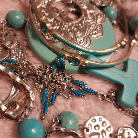HUGE Turquoise costume jewelry BUNDLE/LOT - Picture 1 of 8